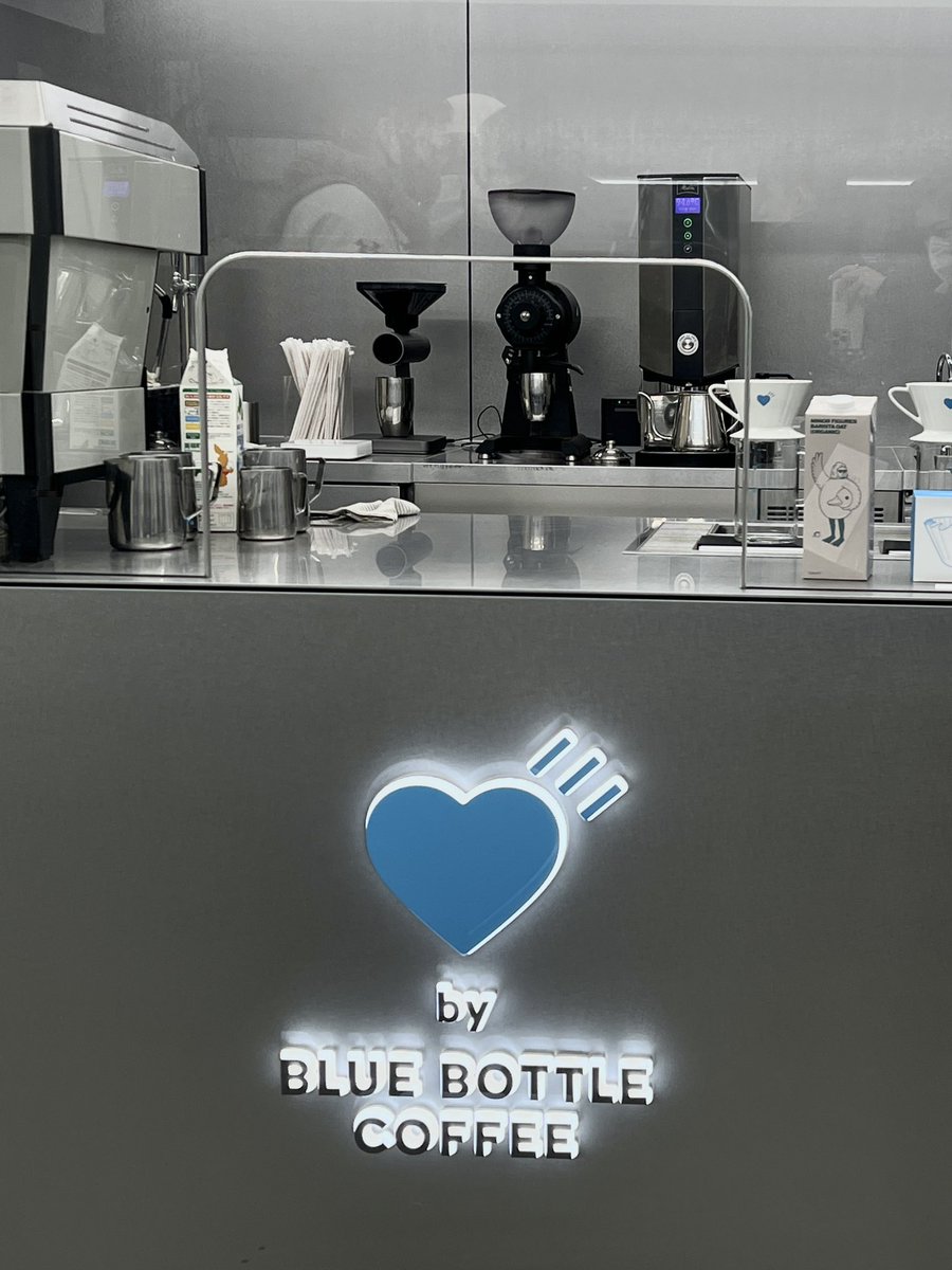 blueberrybobo's tweet photo. 來東京採點🥹好喝☕️

#Tokyo
#humanmade #bluebottle 
#Shibuya #Jingumae https://t.co/WfXNGBrrD0