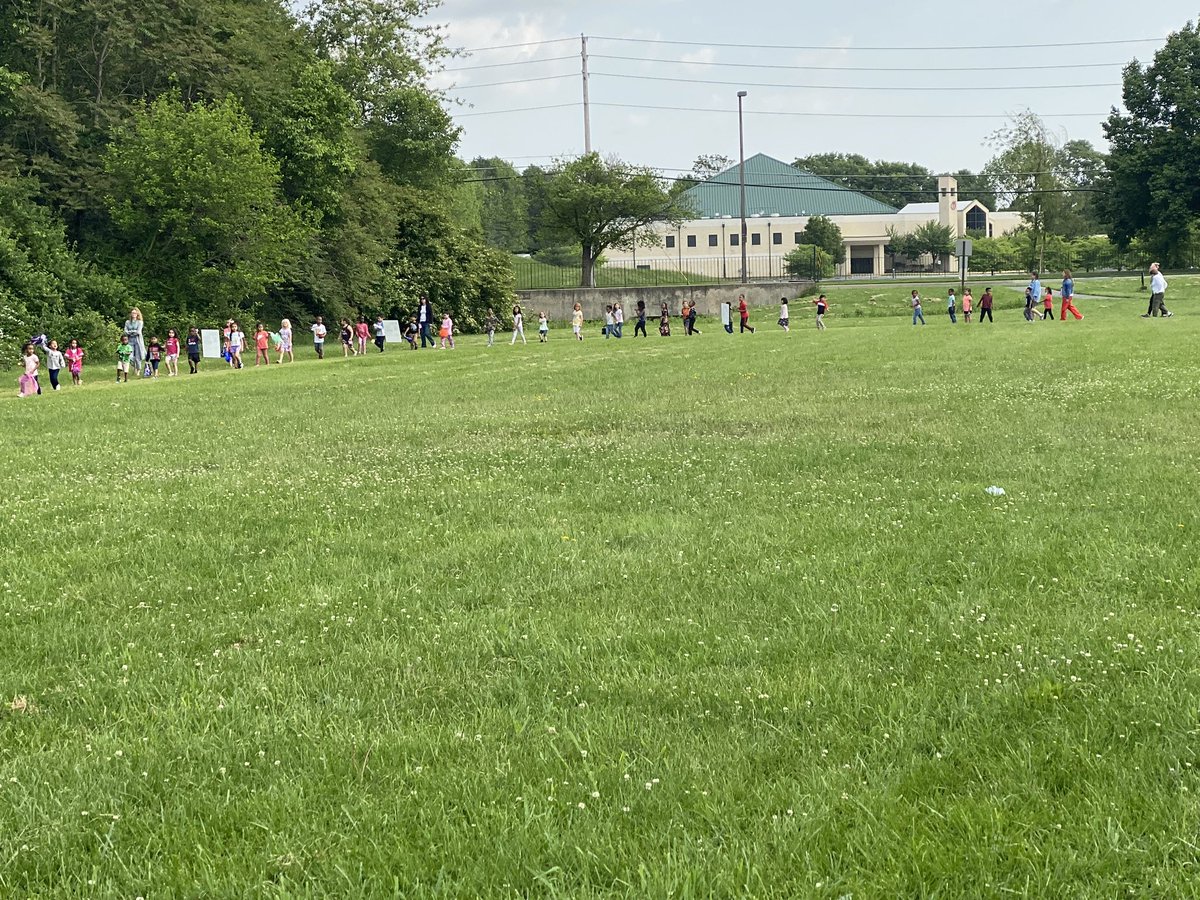 A beautiful day for Relay Recess at MoES! Thanks <a href="/Staceywhitmore6/">Stacey Whitmore</a> for planning this great event again this year!