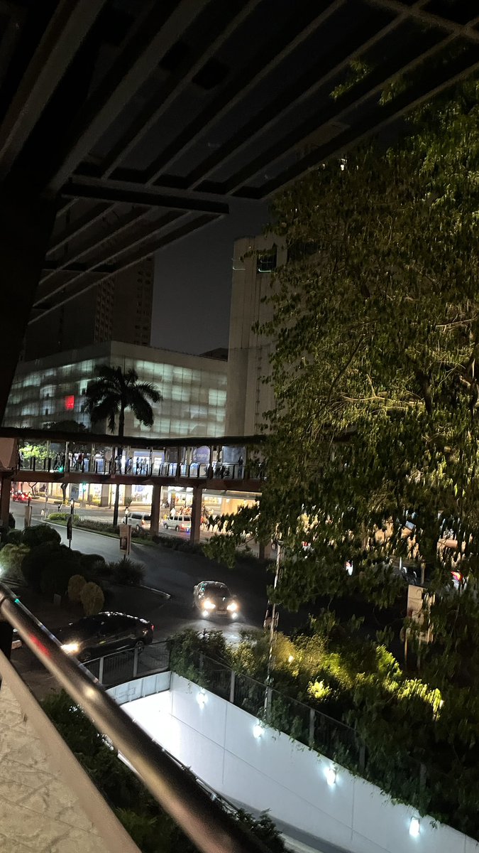 rchesp's tweet photo. Nugagawen sakin ng greenbelt hahahaha https://t.co/TRbmuk1Cvc
