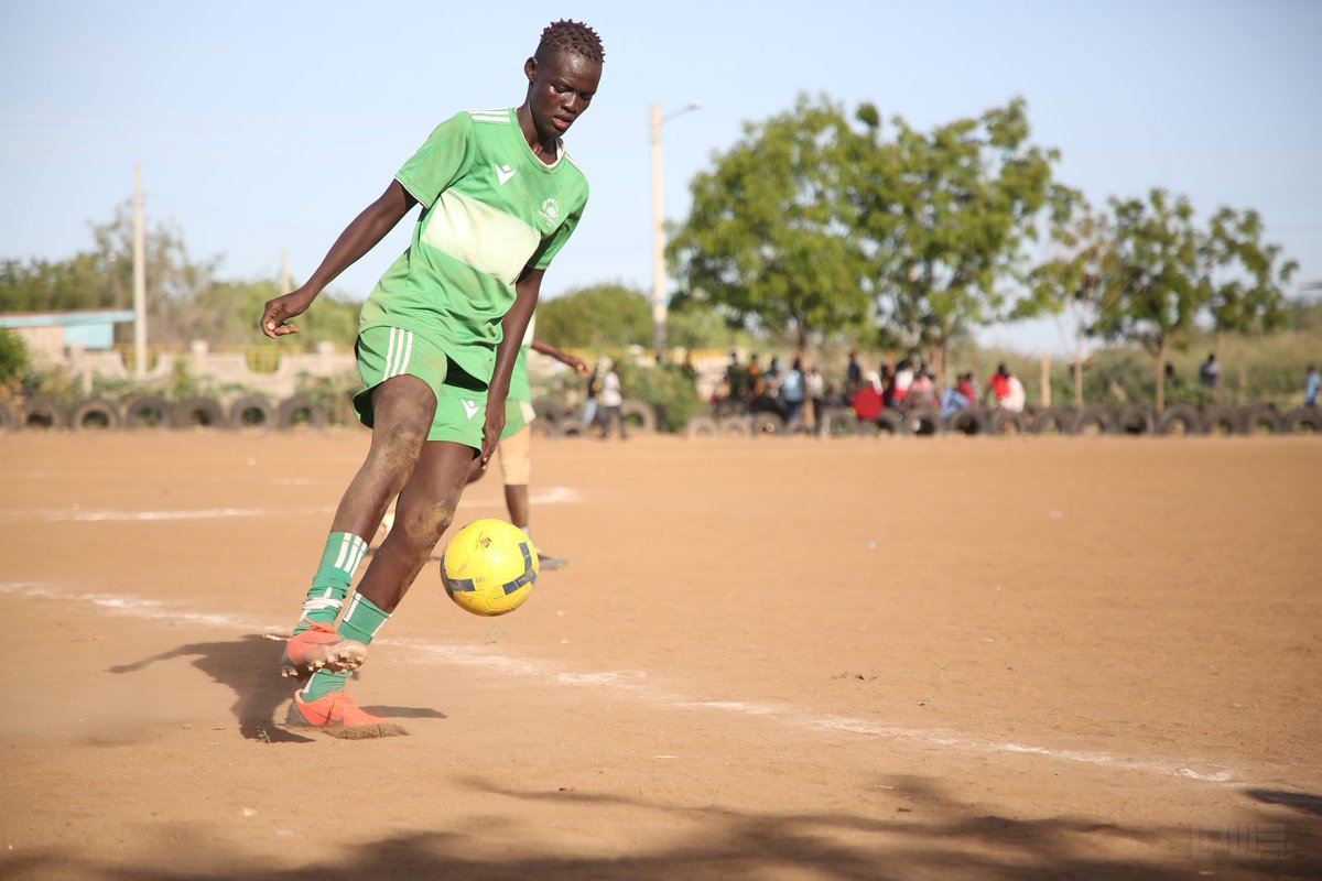 Mosesmbotela's tweet photo. When girls play football, idecided to take some pictures for them. I loved the results. Keep going, girls from Turkana.... https://t.co/3HA09ICNkL