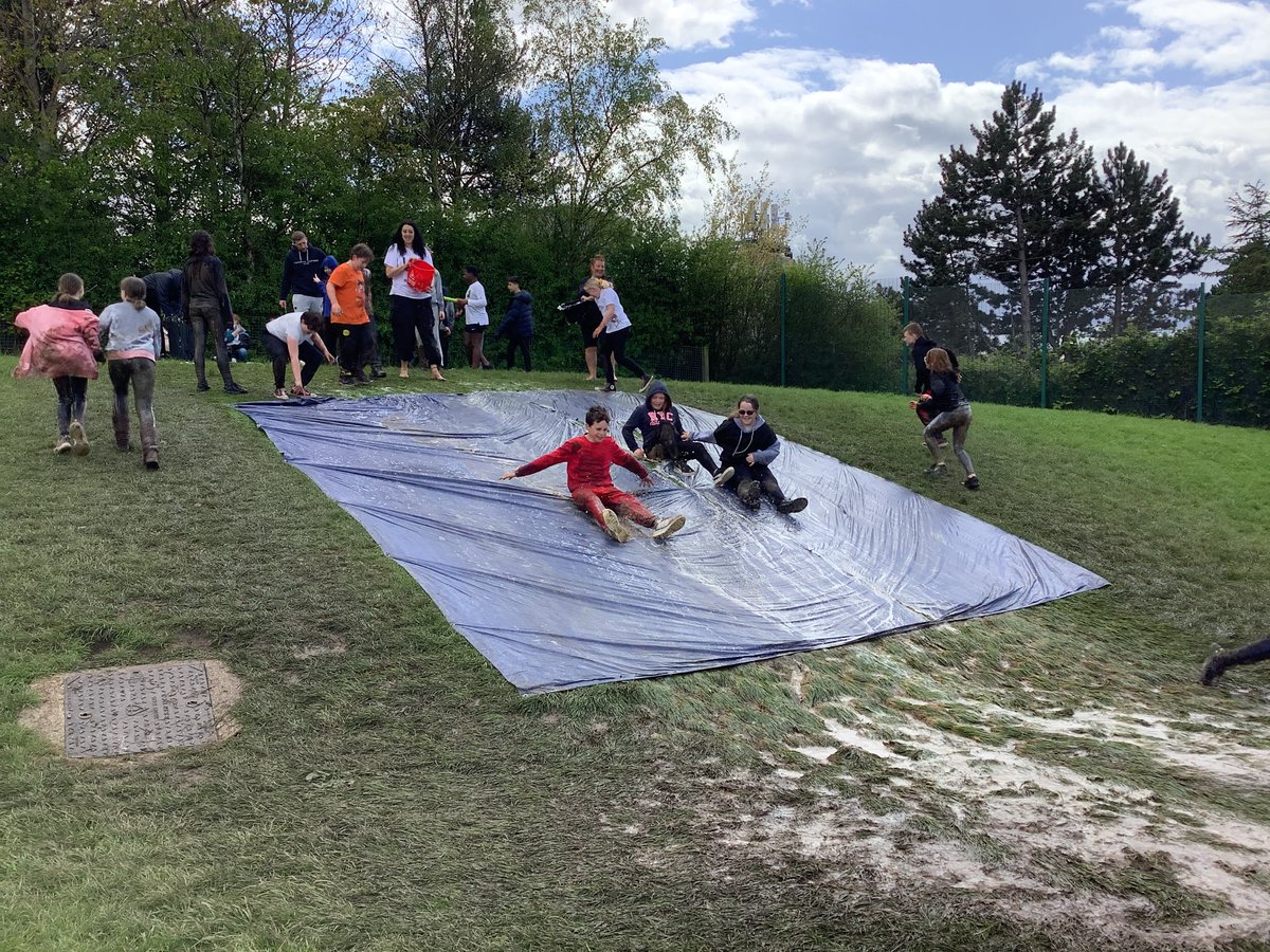 P7atCanalView's tweet photo. #CVHealthWeek23 ’s Tough Mudder! 💪 #OnlyAtCanalView @CanalViewPSEdin @MissRussellCV https://t.co/ndPe0ALAEj