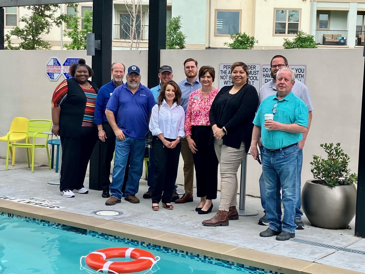 RowlettEconDev's tweet photo. The @RowlettEconDev Advisory Board held this month's meeting at the new @home2suitesrowlett in @cityofrowletttexas! Located off I-30 with quick access to Lake Ray Hubbard &amp; @sapphirebaymarina! Thank you Candice Jones, Front Office Manager, for the excellent tour! #RowlettTX https://t.co/l6cW1h8rya