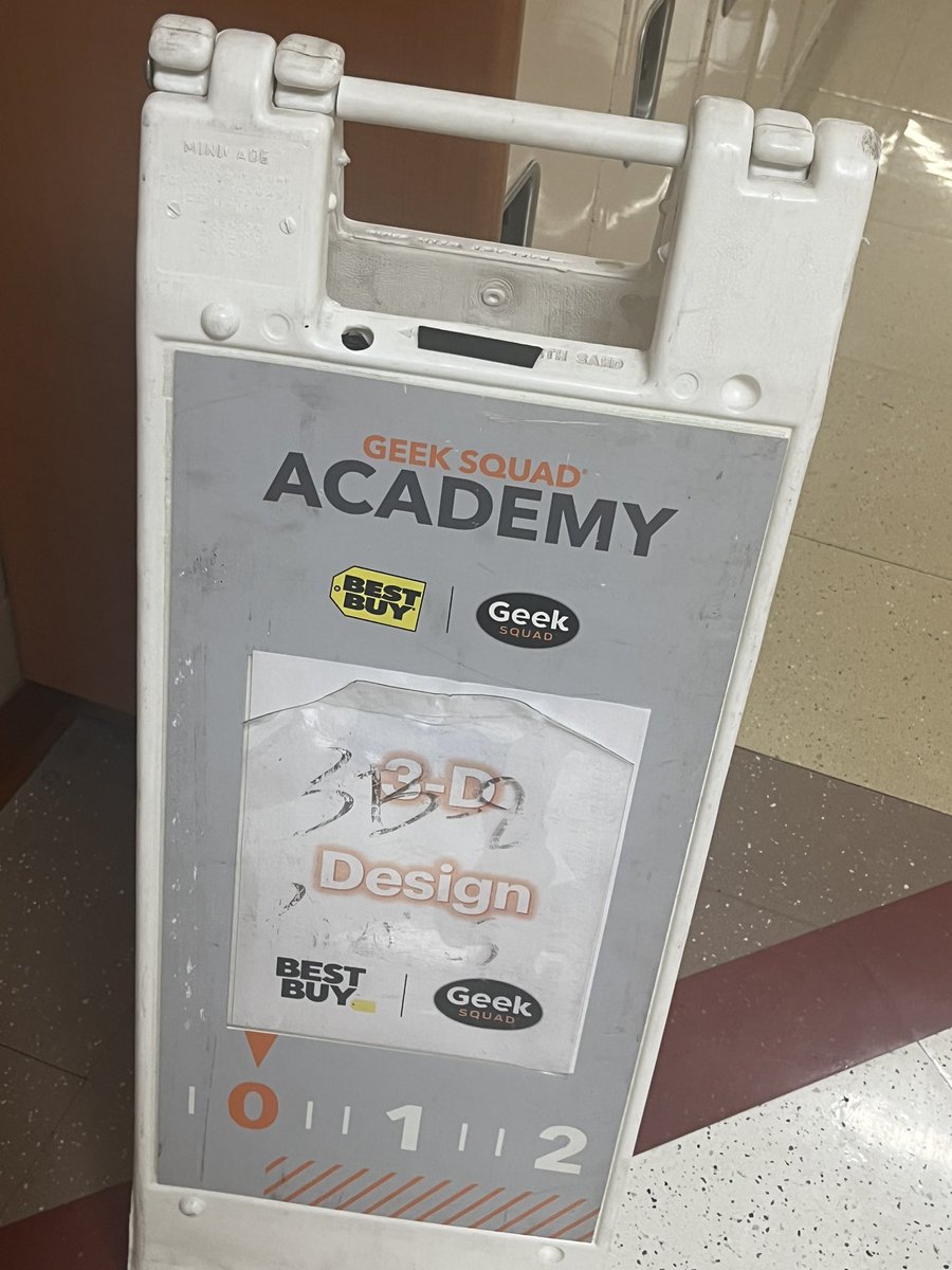 Nicole_IsaacsED's tweet photo. Geek Squad Academy today 💻👾⌨️ our 8th graders loved the 3D modeling, printing, filming, and other opportunities.  Thank you @BestBuy Geek Squad Academy! @FPOLLOCK_CPS @IamCPS @AikenNew https://t.co/MTPF8MahnF