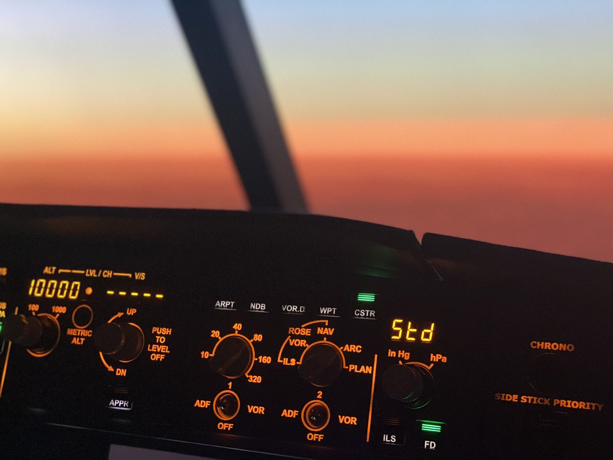 autopilot_chill's tweet image. Wheels up #westside #a320 #pilotviews