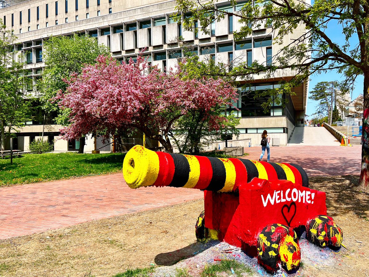 UofG_WoodCentre's tweet photo. Great to see so many #FutureGryphons at the @uofg campus this week for Spring Academic Open House!

We can’t wait to officially welcome you to the Gryphon Family in September. https://t.co/jewx1fy09U