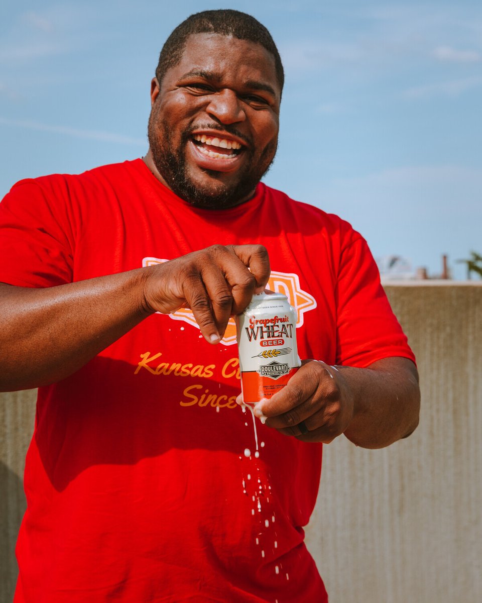 CrownDist's tweet image. Boulevard Grapefruit Wheat takes the lemon note of the original and adds a layer of refreshing grapefruit, bringing the whole citrus grove to your taste buds. 
Bright and refreshing with a subtle tartness, this variant is a citrus lover’s dream