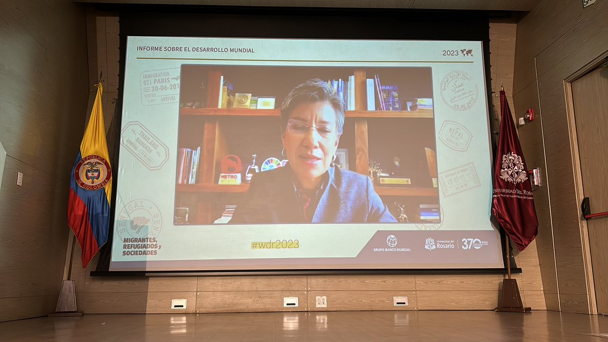paularossiasco's tweet photo. “Hay que cuidar a las personas a través de la inclusión social, para poder cuidar la democracia.”

@ClaudiaLopez en el lanzamiento del Reporte del Desarrollo Humano #WDR2023 sobre Refugiados, Migrantes y Sociedades. https://t.co/36zjAoRCSM