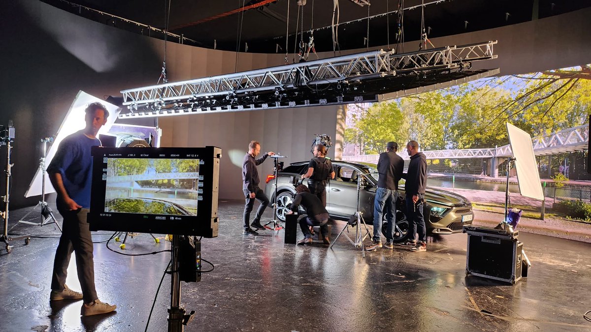 HavasPariSocial's tweet photo. 📍 Le seul tournage où l’action démarre quand on crie moteur. https://t.co/2whyPkekKs