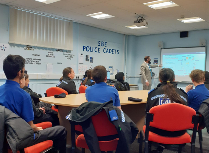 A huge #ThankYou to Innayah @BrumPartnership @WM_AMP @WMPBAPA #NoHateCrime as she has invited @TellMamaUK who are delivering a really #informative & #interactive session to #5BE #Kingstanding @ErdingtonWMP @NationalVPC @CSuptMatShaer 👏👏#report & #support