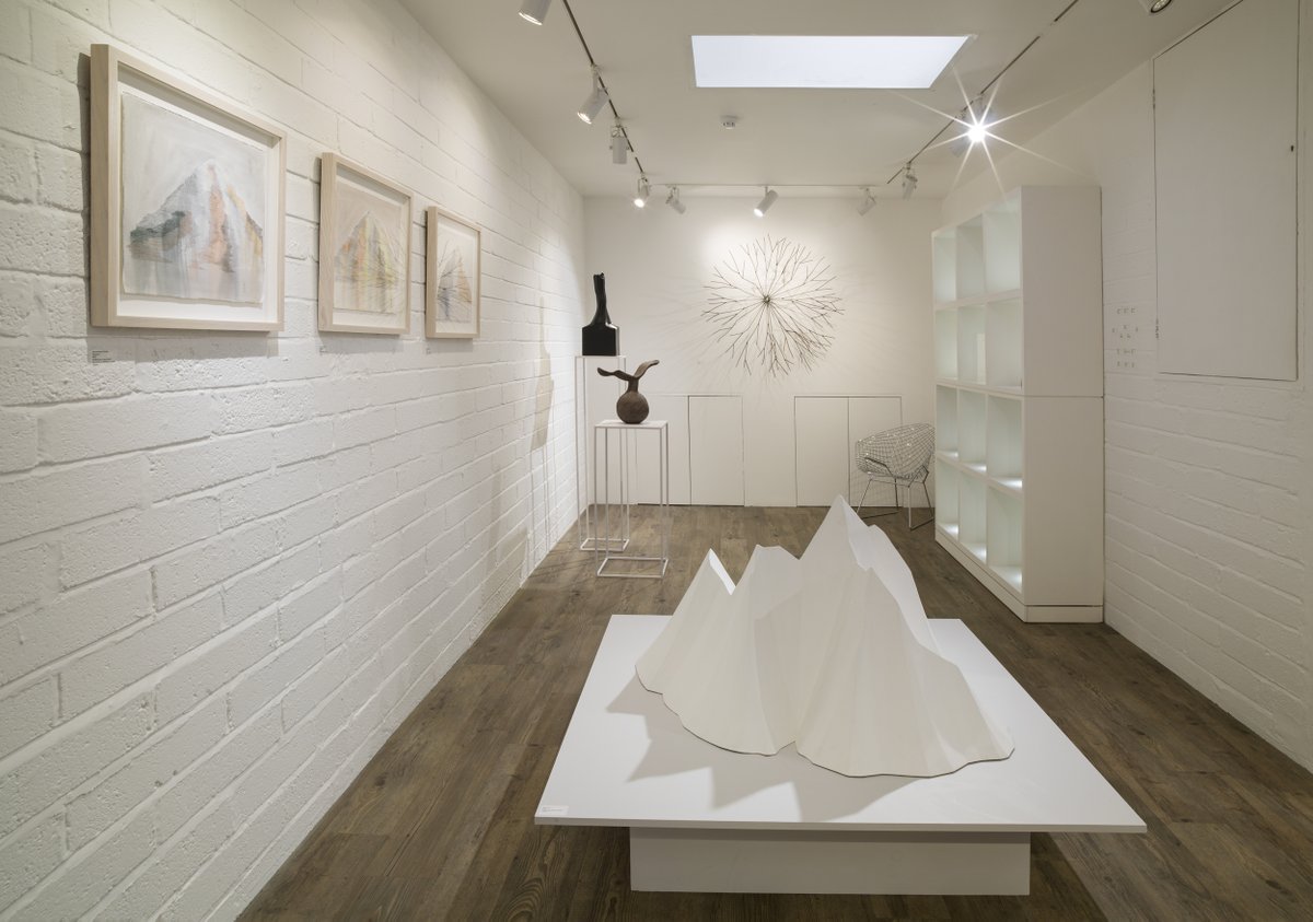 Thank you to everyone who came to our Meet the Artist event yesterday.

Almuth Tebbenhoff: Unsentimental Beauty exhibition continues until 8th July.
📷@steverussellstudios

@almuthtebbenhoff
@thelondongroup
#royalsculptors
#bronze #steel #ceramic #silver #marble #worksonpaper