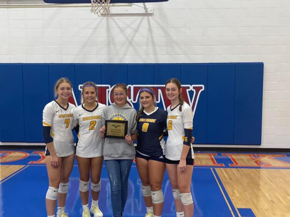 brookeflathers's tweet image. Congrats to our group of seniors on finishing your senior year! Proud of each of you, and I am very thankful to have watched you grow into strong, confident, young women 💙