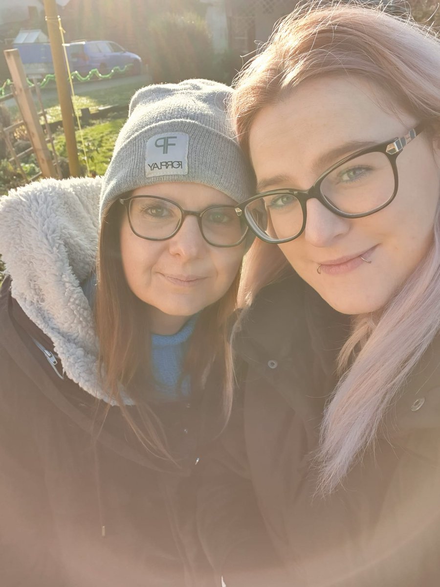 bimelimelim's tweet photo. I'm so happy with my girlfriend. #IDAHOBIT https://t.co/5H0oHrbdKV