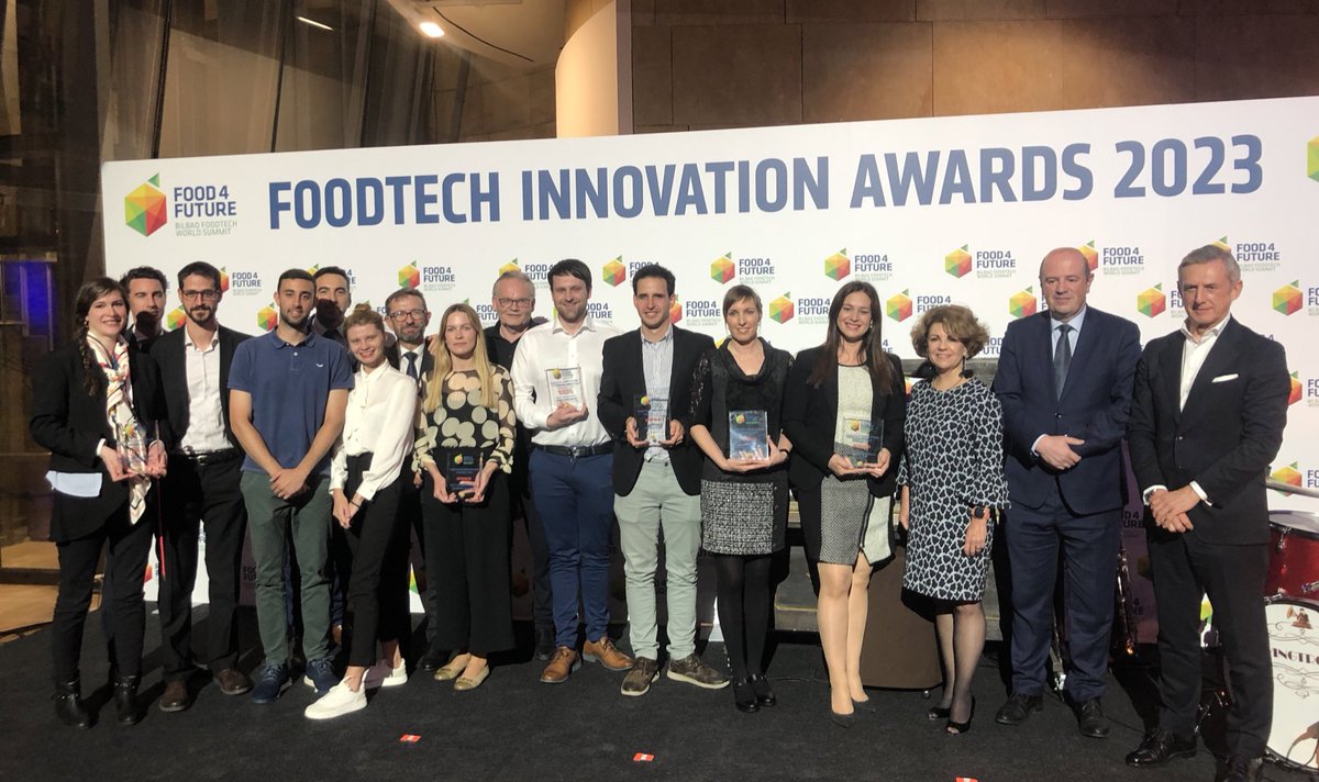 jp_badiola's tweet photo. 🏆Seguimos con @expofoodtech y, en un entorno incomparable como el @MuseoGuggenheim, hemos hecho entrega del Premio al Mejor Proyecto de Sostenibilidad a @bioprocesia. Zorionak! #F4F2023 https://t.co/5F7E3ekAmN