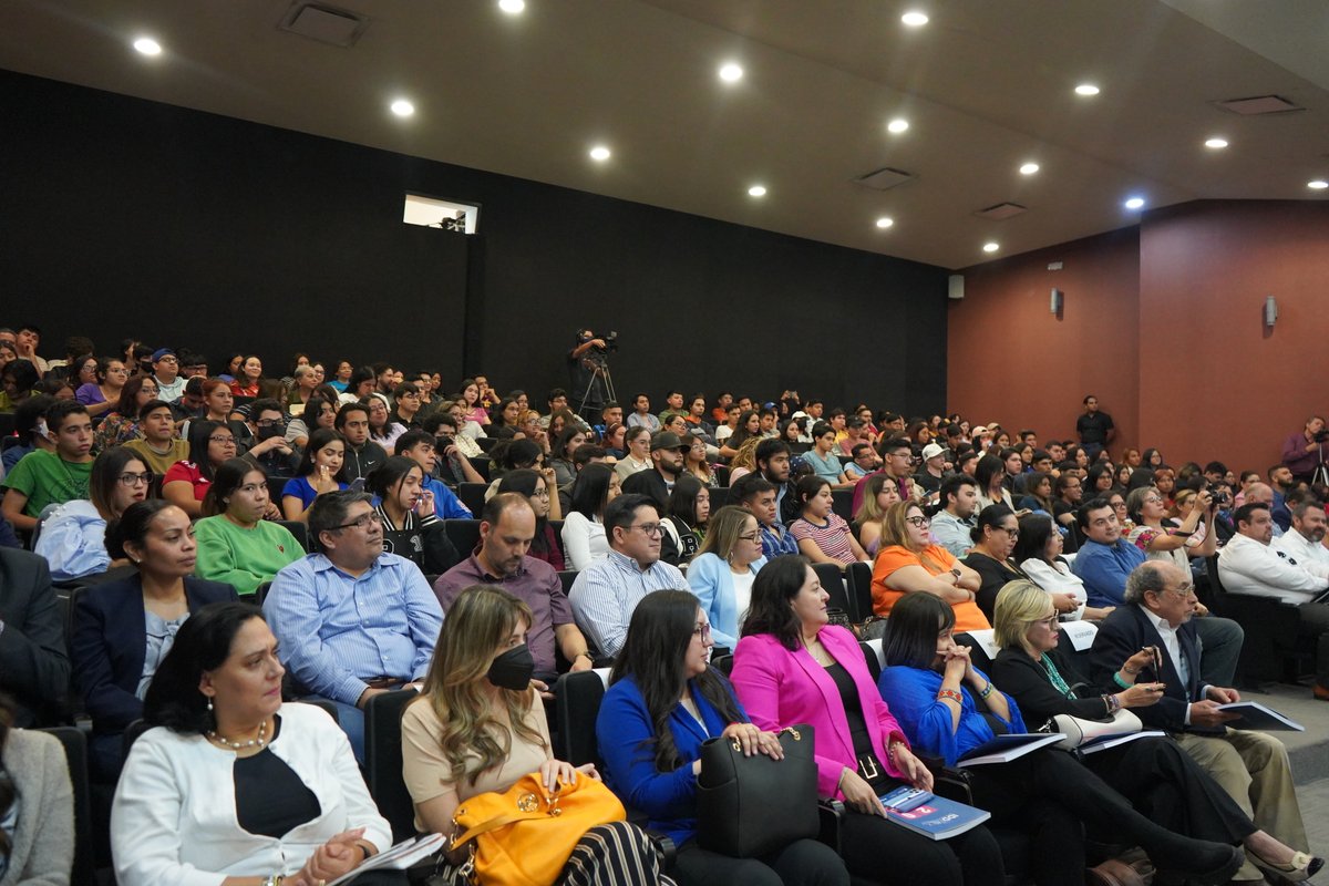 kasmexiko's tweet photo. 🙌 Agradecemos a las autoridades y equipo de la @UMMOficial por la colaboración con la #KASMéxico para hacer posible la prsentación de resultados del #IDDMEX 2022 en el estado de Nuevo León.
#másymejordemocracia #juventud #méxico #democraciaalalcancedetodos #democracia https://t.co/nIrv8R7A0j