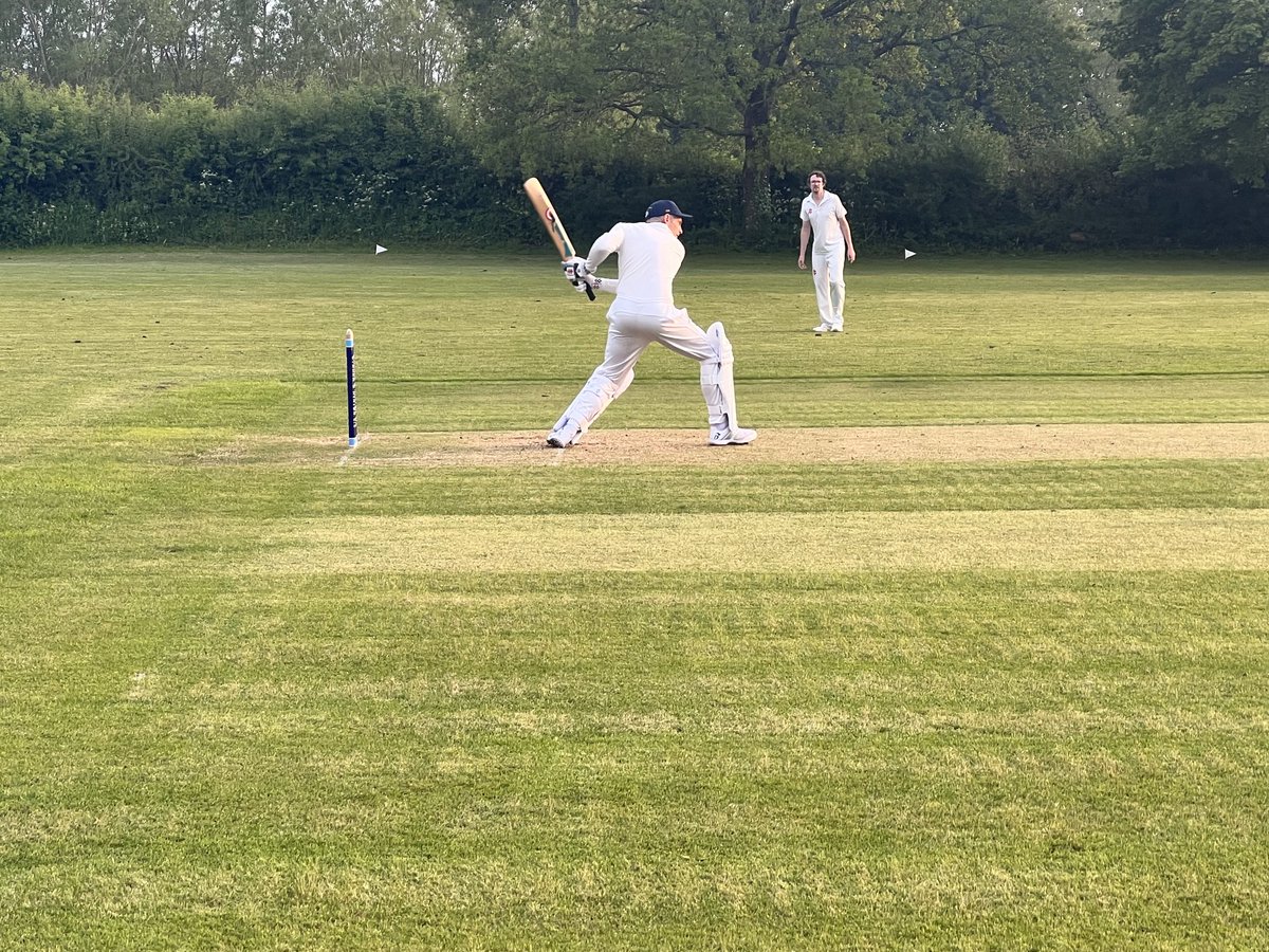 DyrhamCC's tweet photo. Ds #midweekhereos chase down 93, 6 down and with 3 overs to spare against the Offsiders CC R Greenwood top scoring with 42*. A fun match to kick off the 20/20 season. 🦌 👊 https://t.co/as96ehmSSC