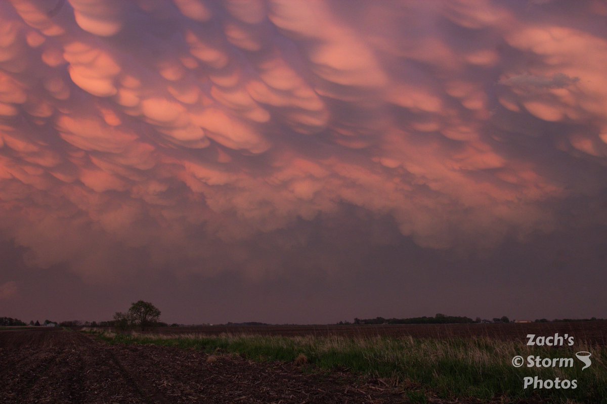 Finally have been able to edit photos from my chases last week with school getting out! These were some better shots from the mammatus clouds we saw on May 6. #iawx