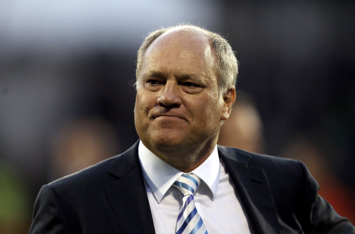 thehoddspur's tweet photo. The last time we employed a big Dutchman with a powerful bald head it didnโt turn out too bad #arneslot #martinjol #spurs #tottenham #levy https://t.co/RhsosIhGSF