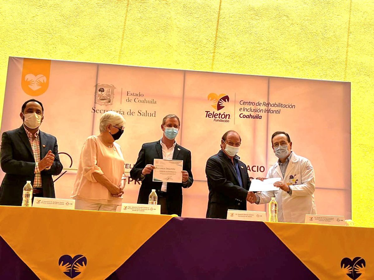 bernalrd's tweet photo. Develamos placa de Espacio Cardioprotegido y Edificio Libre de Humo de Tabaco en el CRIT Coahuila. 1/2 ⚕️ https://t.co/QHGqTCUB4e
