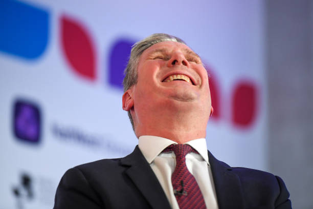 BREAKING Sir Keir emerges from giant cake to sing \"sizzling\" rendition of Happy Birthday to Tony Blair. 