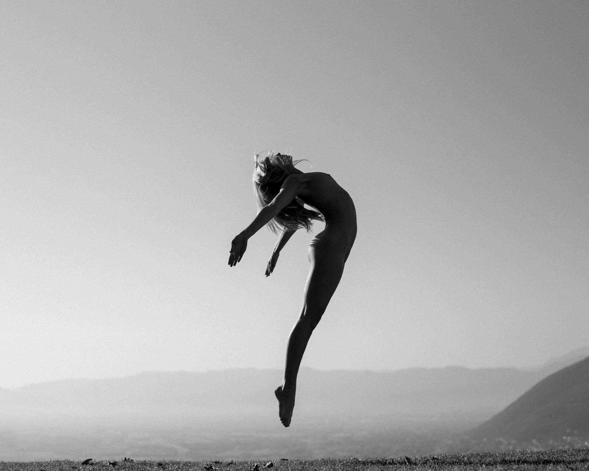 Create A Captivating Nude Album Cover - d98uq0f