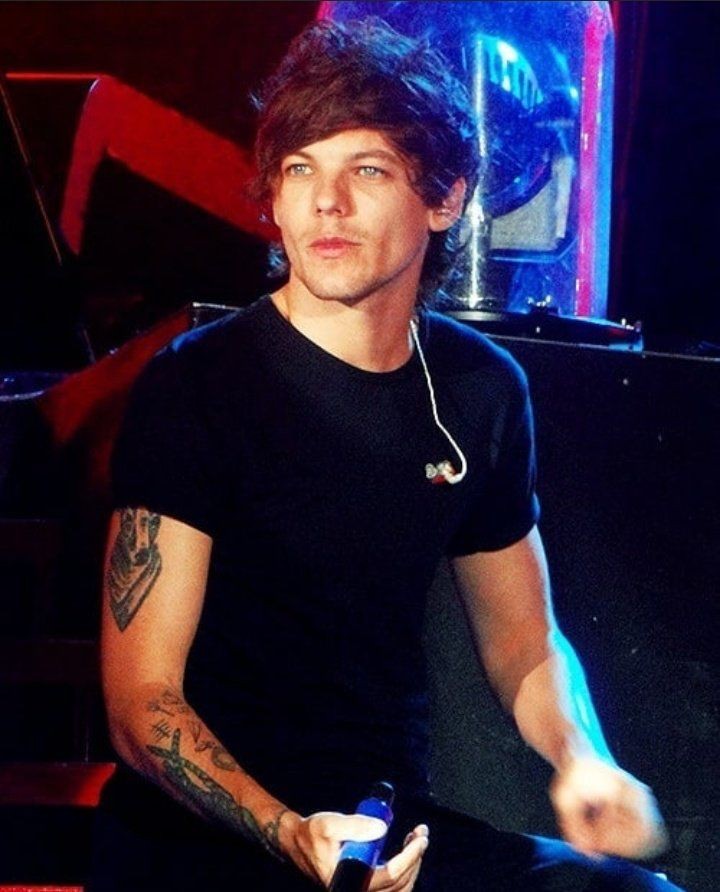 louis hedgehog (@lhdgehog) on Twitter photo 