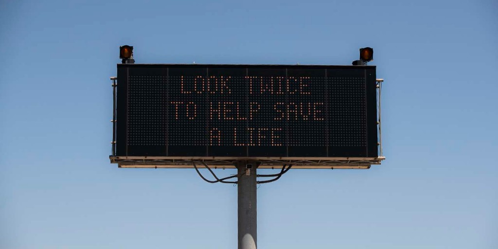 OKDOT's tweet photo. Live to ride, ride to live ... another day. Look twice to help save a life. ποΈ Motorists need to be cautious and look twice for motorcyclists on the road as warmer weather approaches. #WZW #workzonesafe #MakeOklahomaSafe https://t.co/5km4GtfrsG