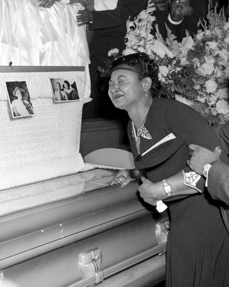 upbeatmonday's tweet photo. Emmett Till’s mother insisted that her son’s funeral be an open casket and declined the mortician’s offer to “touch up” her son’s body. “I think everybody needed to know what had happened to Emmett Till,” she said.

In 1955, 14-year-old Emmett Till was a… https://t.co/8nEZlleCgB