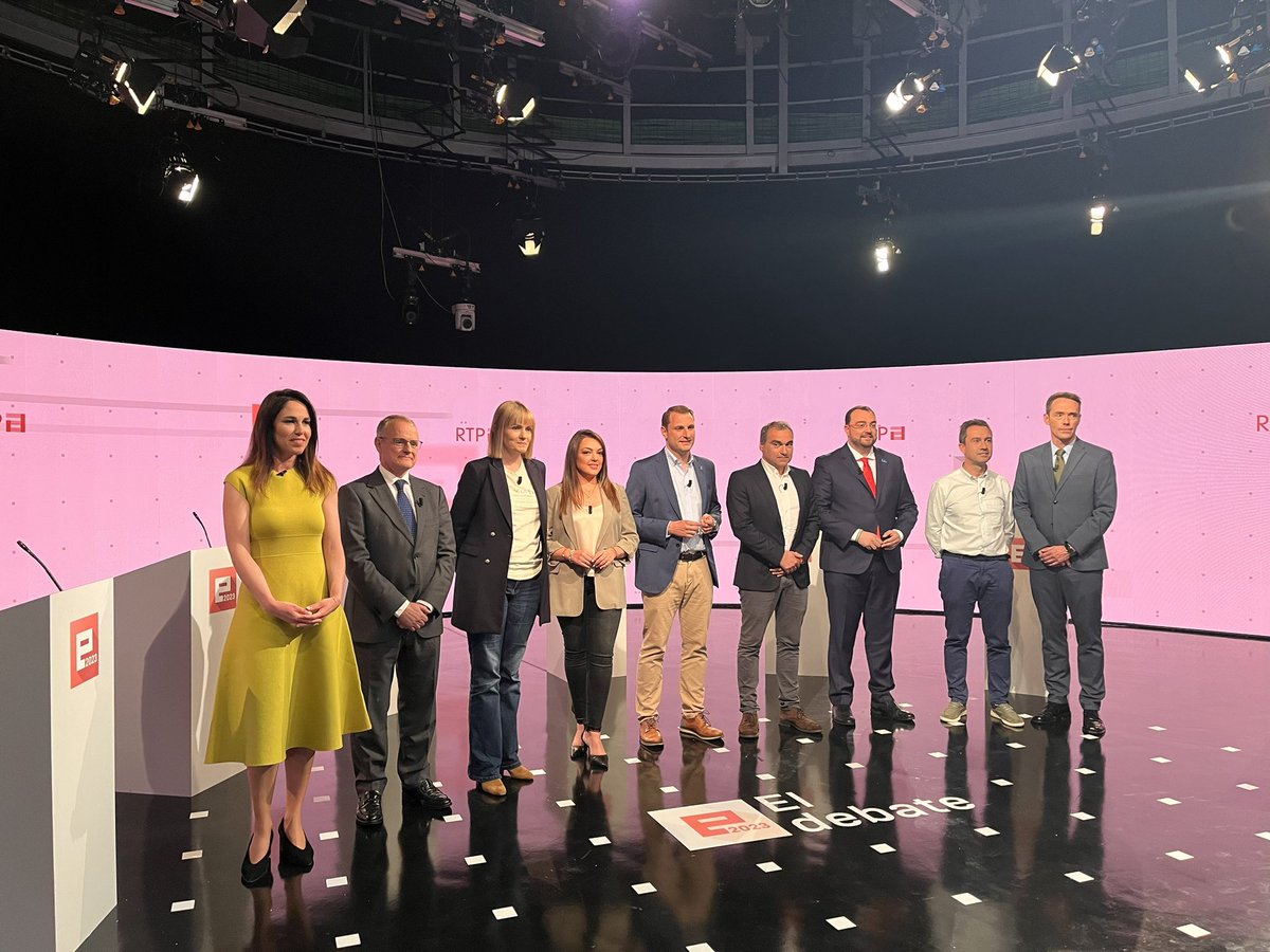 Cs_Asturias's tweet photo. 📺 Todo listo para el debate de los candidatos a la presidencia del Principado en TPA

➡️ 🧡 No te pierdas lo que @loloinarra tiene que contar a todos los asturianos.

📲 Lo puedes seguir aquí 
https://t.co/Vbi4mJ6jZn https://t.co/wwMAFORr4F