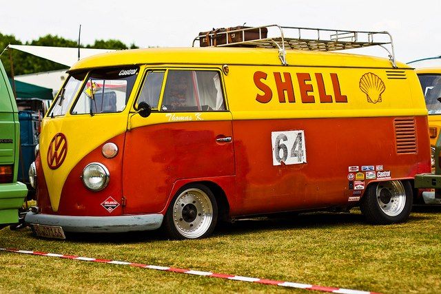 kevintoconnor's tweet photo. If the next batch of immigrants use this bus #leotheleak and #trickymicky will take minutes to find a few hundred Gardai to batter any protestors: https://t.co/swTlL7NZ7q