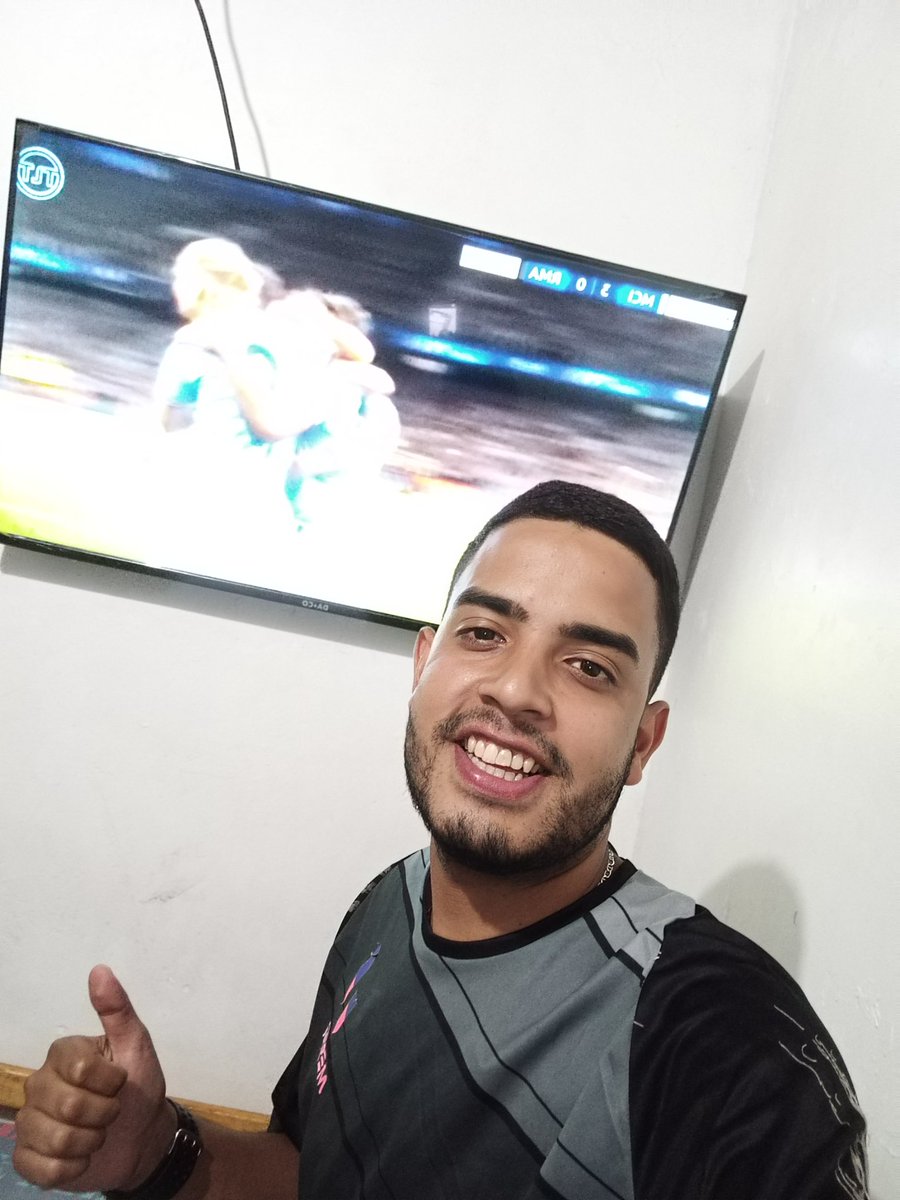 EdwardJr0308's tweet photo. @LaTeleTuya Se les vino la noche al Madrid 🥴🥴 3-0  #CHAMPIONSxTLT @LaTeleTuya https://t.co/idya4UjH8D