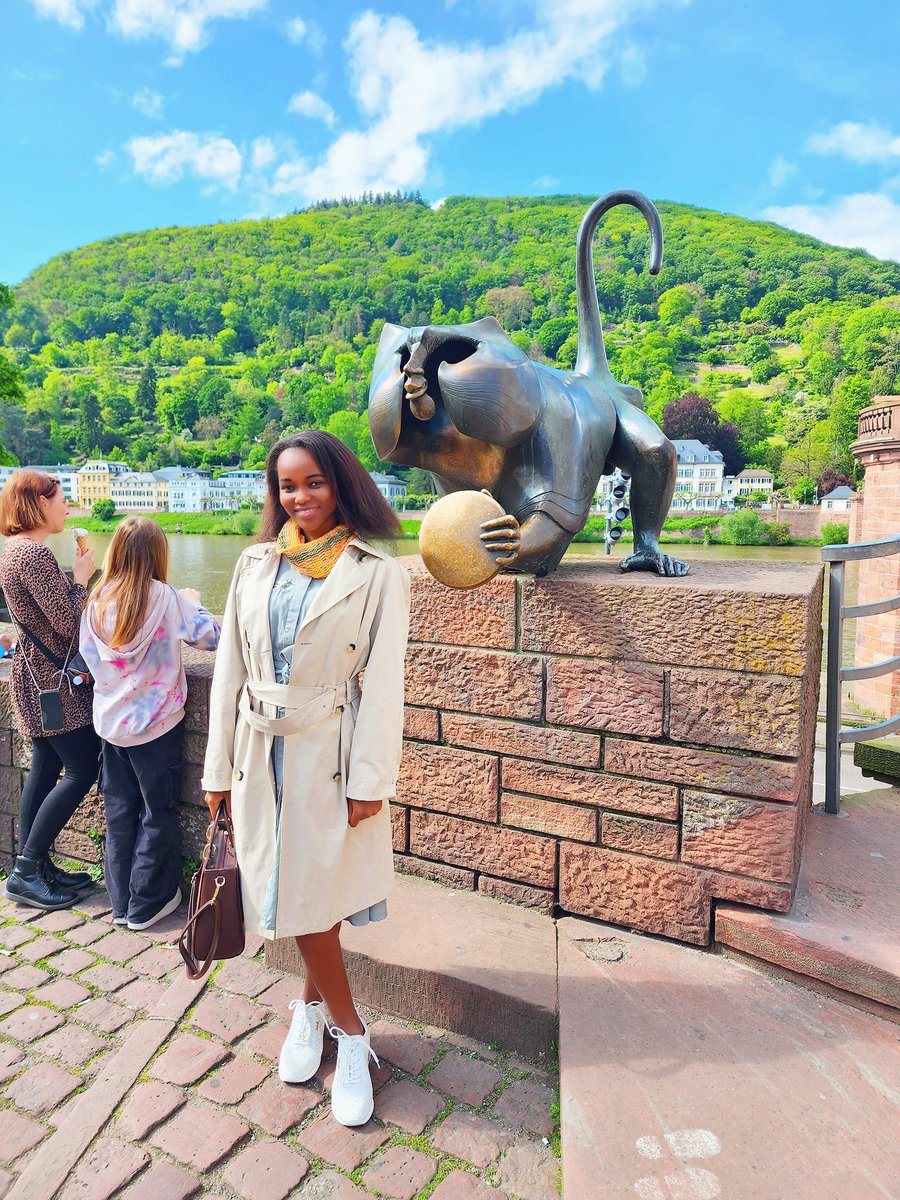 pendokessam's tweet photo. Unveiling the HiddenGem of Heidelberg!✨As a beginner saleswoman,I embarked on an enchanting
ExpeditionToHeidelberg,captivated by its rich history&amp;Little did I know that this journey would lead me to an extraordinary discoverya secret sales technique passed down throughGeneration https://t.co/2KPO5fuLzm