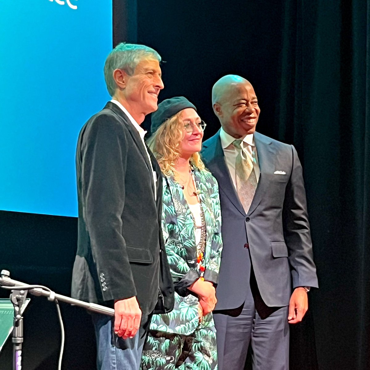 CarbonWorksBand's tweet photo. #NYCMayor Eric Adams made a special appearance at our Music, Arts &amp; Animals Event in NYC last Tuesday. 🎉 @ericadamsfornyc spoke on NYC hospitals officially offering plant-based dishes as the primary dinner option for inpatients. 🌱 Stay tuned for more 🫶

#EricAdams #CarbonWorks https://t.co/PXRqitwc4q