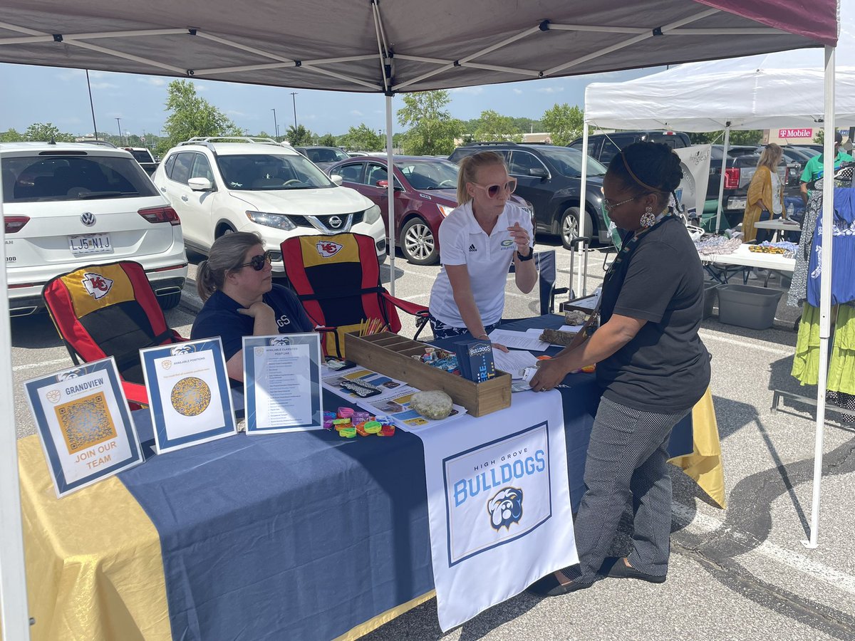 stephanieamaya3's tweet image. Stephanie Bradley, Principal at High Grove Elementary, recruiting staff at the @gmochamber job fair.  #EmpowerPassion #JoinOurTeam