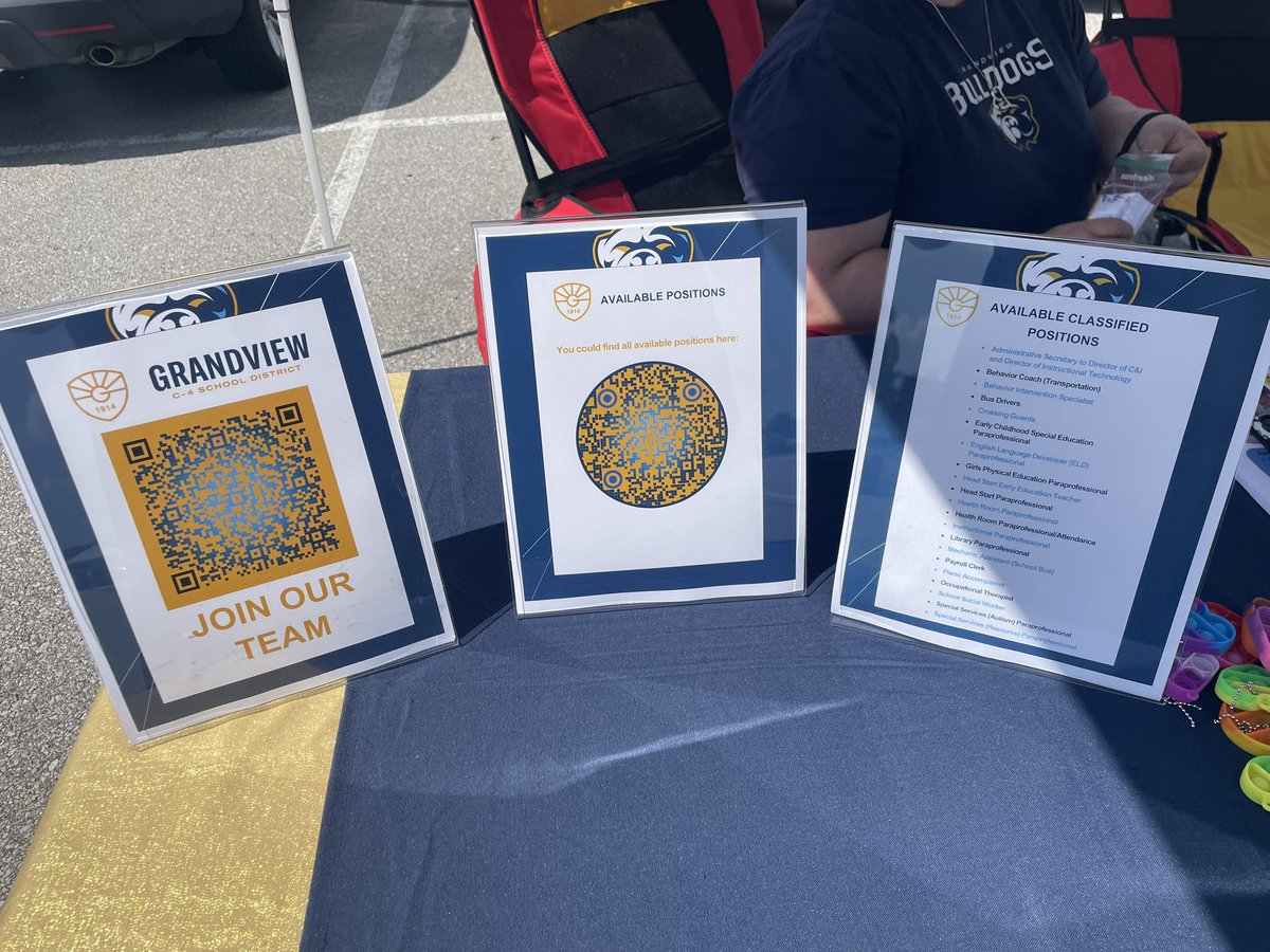stephanieamaya3's tweet image. Stephanie Bradley, Principal at High Grove Elementary, recruiting staff at the @gmochamber job fair.  #EmpowerPassion #JoinOurTeam