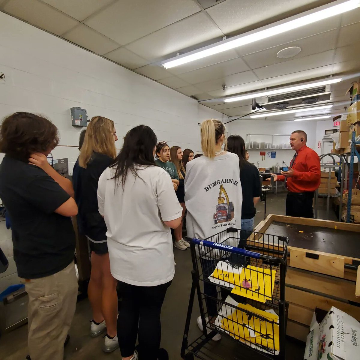 SCHS_CTE's tweet photo. Students in Foods I, Foods 2, and Culinary I classes took turns touring Food Lion today. It was a great way to review what they learned this semester and how it's incorporated in the workplace! @CaldwellVoice @CTE_CaldwellCo @FoodLion #CTErocks https://t.co/PCtODtQd1T