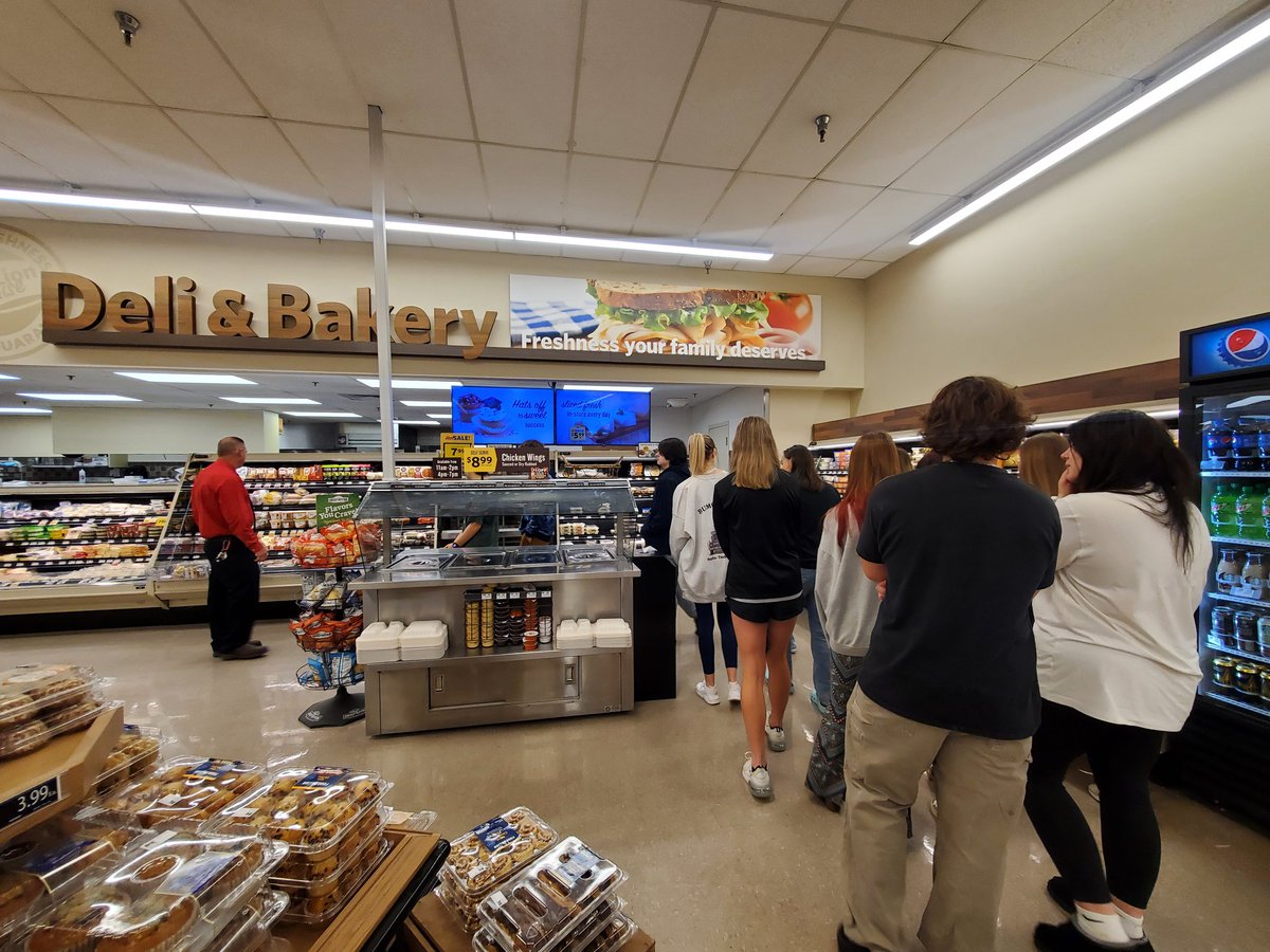 SCHS_CTE's tweet photo. Students in Foods I, Foods 2, and Culinary I classes took turns touring Food Lion today. It was a great way to review what they learned this semester and how it's incorporated in the workplace! @CaldwellVoice @CTE_CaldwellCo @FoodLion #CTErocks https://t.co/PCtODtQd1T