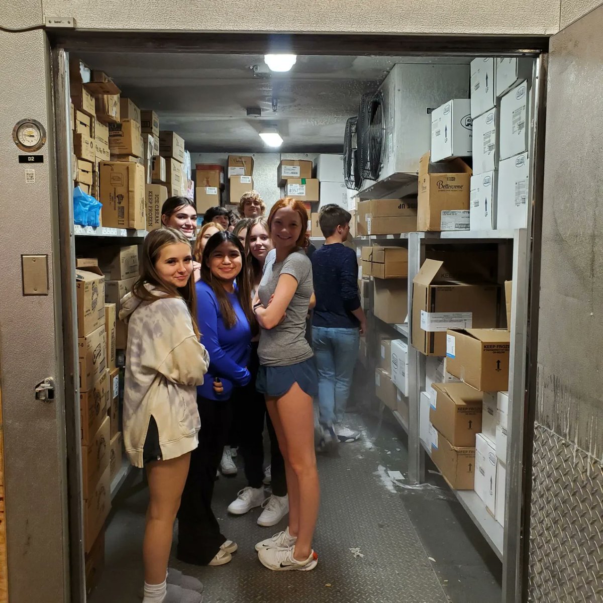 SCHS_CTE's tweet photo. Students in Foods I, Foods 2, and Culinary I classes took turns touring Food Lion today. It was a great way to review what they learned this semester and how it's incorporated in the workplace! @CaldwellVoice @CTE_CaldwellCo @FoodLion #CTErocks https://t.co/PCtODtQd1T