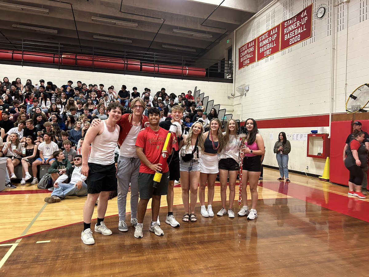 SVVSD_Ringer's tweet photo. We clapped out our seniors today and passed on the spirit stick! Goodbye Class of 2023! @KarlaAllenbach @SVVSDsupt https://t.co/4kbFnfSDKE