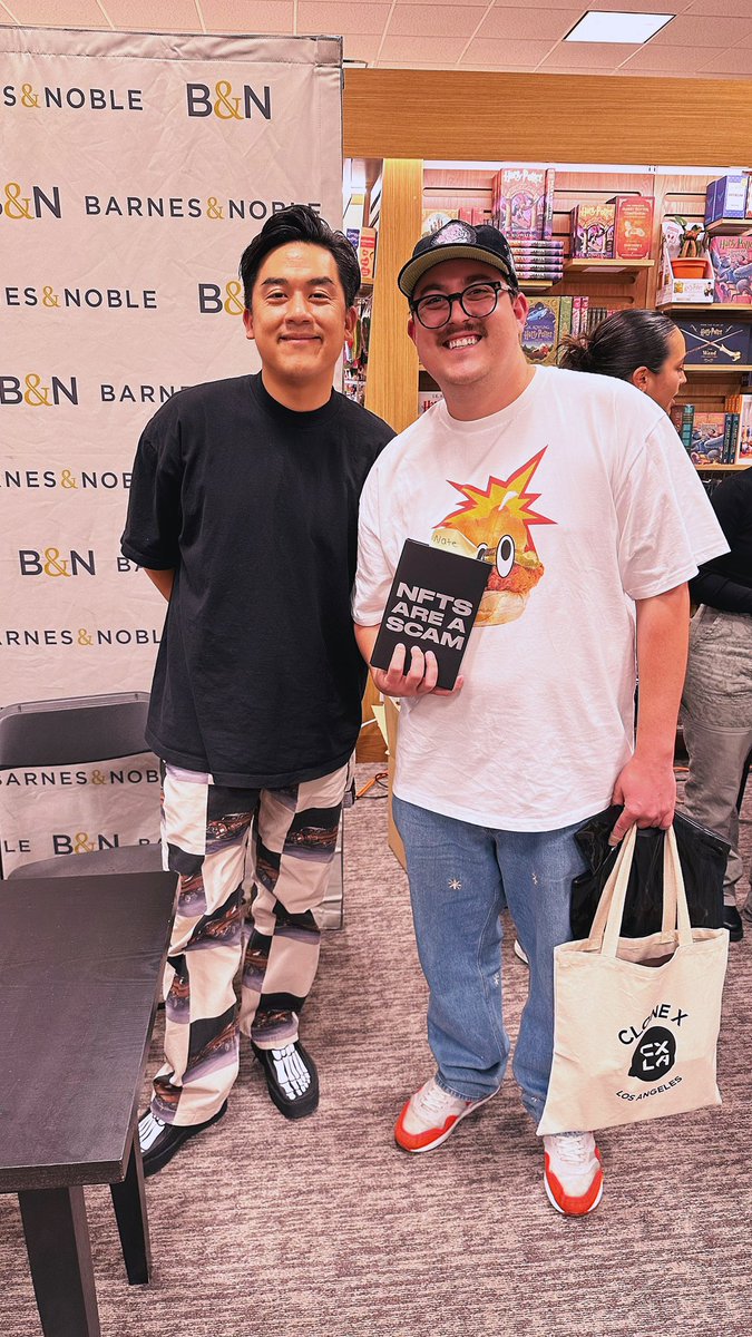 AbsEats's tweet photo. Congrats @bobbyhundreds on your newest book “NFT’s Are a Scam / NFT’s Are The Future”! It’s been an incredible journey to be part of the Web3 space early on and can’t wait to see what the bright future brings us. 😊💣 
#BombsAreForever https://t.co/cPoiOPhBSD
