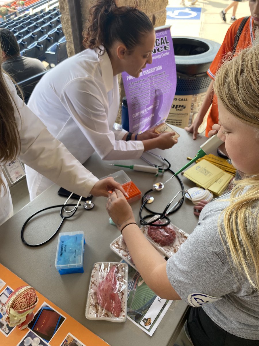 OMSTechEd9's tweet photo. STEM Day with the Frederick Keys today! Ss were engaged β¦. #fcpscte #omsbettertogether https://t.co/k8BiXZPHvT