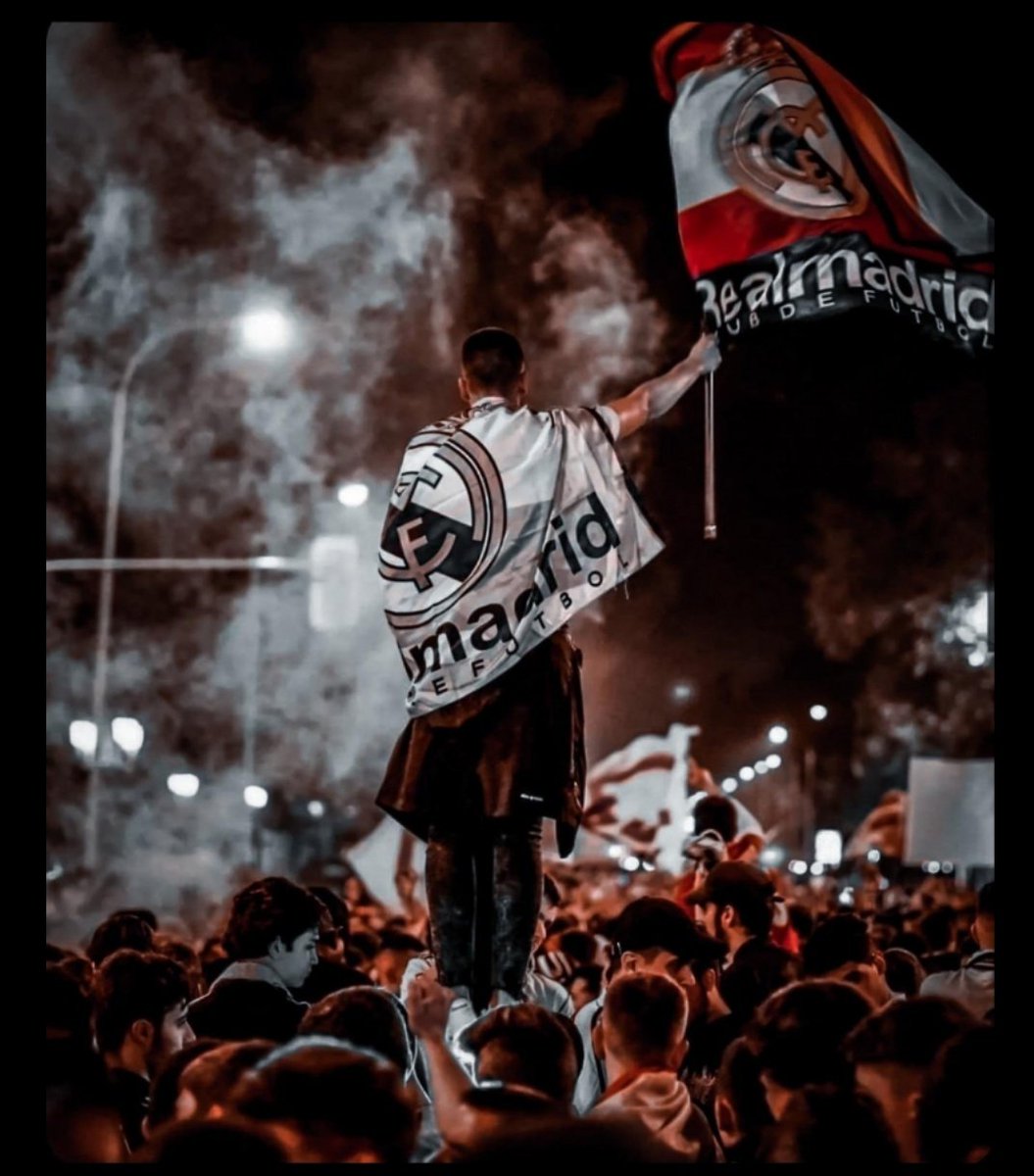 moh_9980's tweet photo. ولله لن اتخلى عنك ولو اصبحت : 

_  مثل برشلونه بلا شرف 

_ ومثل اتليتكو بلا تاريخ 

_ ومثل باريس بلا جمهور

_ ومثل الستي بلا ماضي و حاضر 

هلا مدريد .. للأبد 👑 https://t.co/v5yIYG22XR