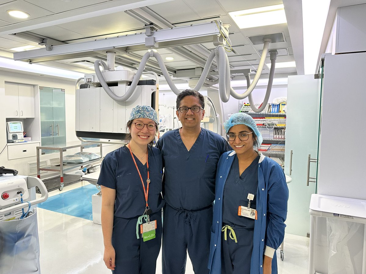 stentdoc1's tweet photo. @DrMarthaGulati @WomenAs1 My 2 wonderful interventional cardiology fellows. Trust the process!!! https://t.co/WFYSItOic2