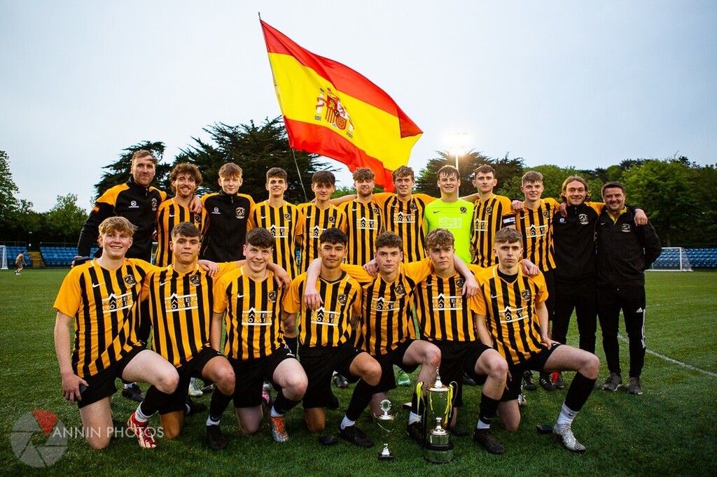 VanninPhotos's tweet photo. Congratulations to @rushenutd winners of the @isleofmanfa Kirby Estates Cowell Cup Final https://t.co/BGLZ5EHIiU https://t.co/SO0TVT6aBD