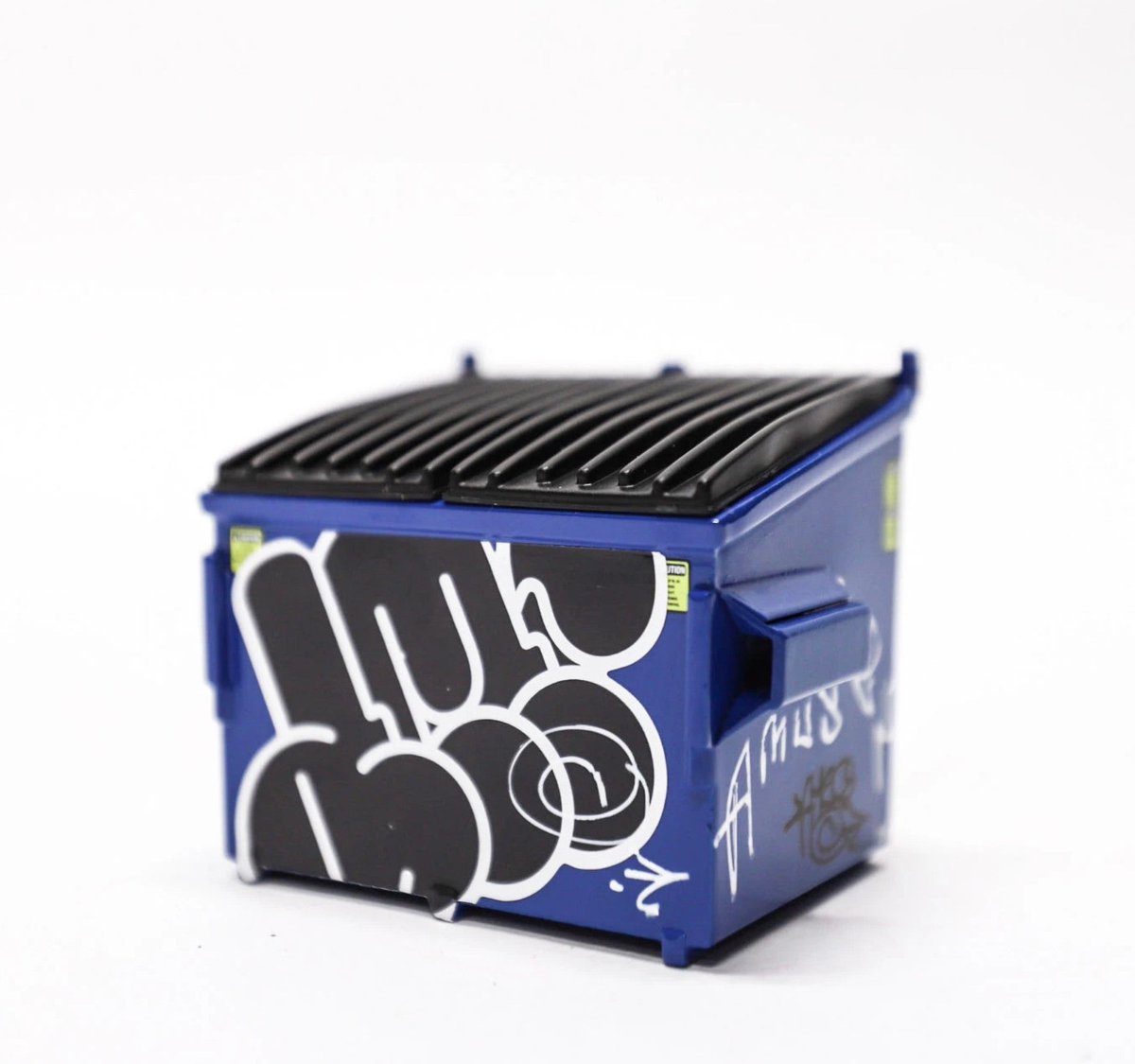 sprayedpaint.com/products/blue-…
Blue Dumpster HPM Metal Sculpture Art Toy by Amuse126
#sculpture #artsculpture #ArtStatue #PopArtSculpture #GraffitiSculpture #art #graffiti #streetart #2021 #Amuse126 #Black #Blue #Bubble Letter #City #Dumpster #Figure #Graffiti #Hand Painted Multiple ...