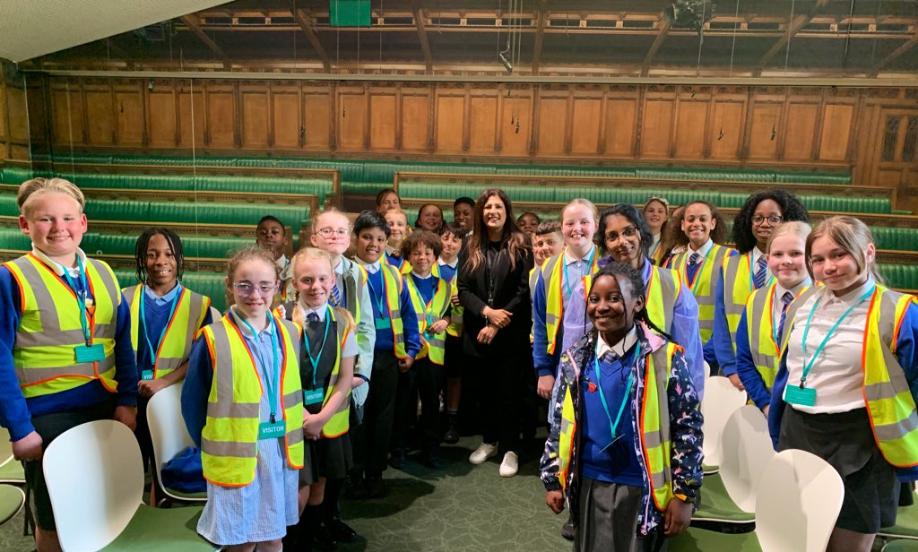 B31Voices's tweet photo. Excellent experience for the lucky Year 6 pupils (and staff!) from @SaintPetersSch in #BartleyGreen who had a wonderful trip to London yesterday 😊

#B31SupportingLocal #London #housesofparliament #10downingstreet #PositiveSWBrum #Birmingham #birminghamuk https://t.co/lCzT3aBlGd