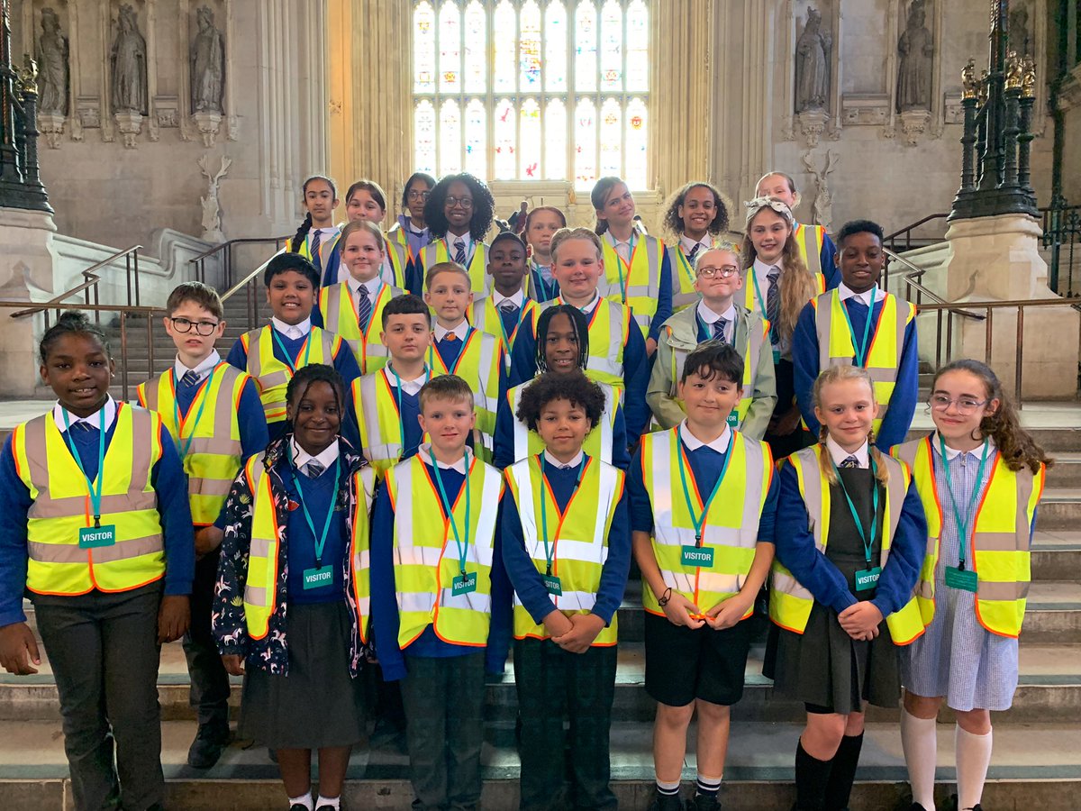 B31Voices's tweet photo. Excellent experience for the lucky Year 6 pupils (and staff!) from @SaintPetersSch in #BartleyGreen who had a wonderful trip to London yesterday 😊

#B31SupportingLocal #London #housesofparliament #10downingstreet #PositiveSWBrum #Birmingham #birminghamuk https://t.co/lCzT3aBlGd