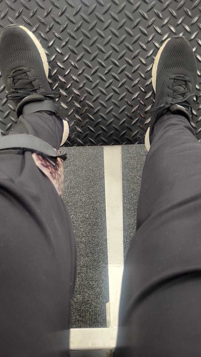 Caratwin1's tweet photo. Putting on my walkin shoes...@ToraToraRocks #mylegssuck #wantmeback #thankyouguys https://t.co/3jDZWDVVv5