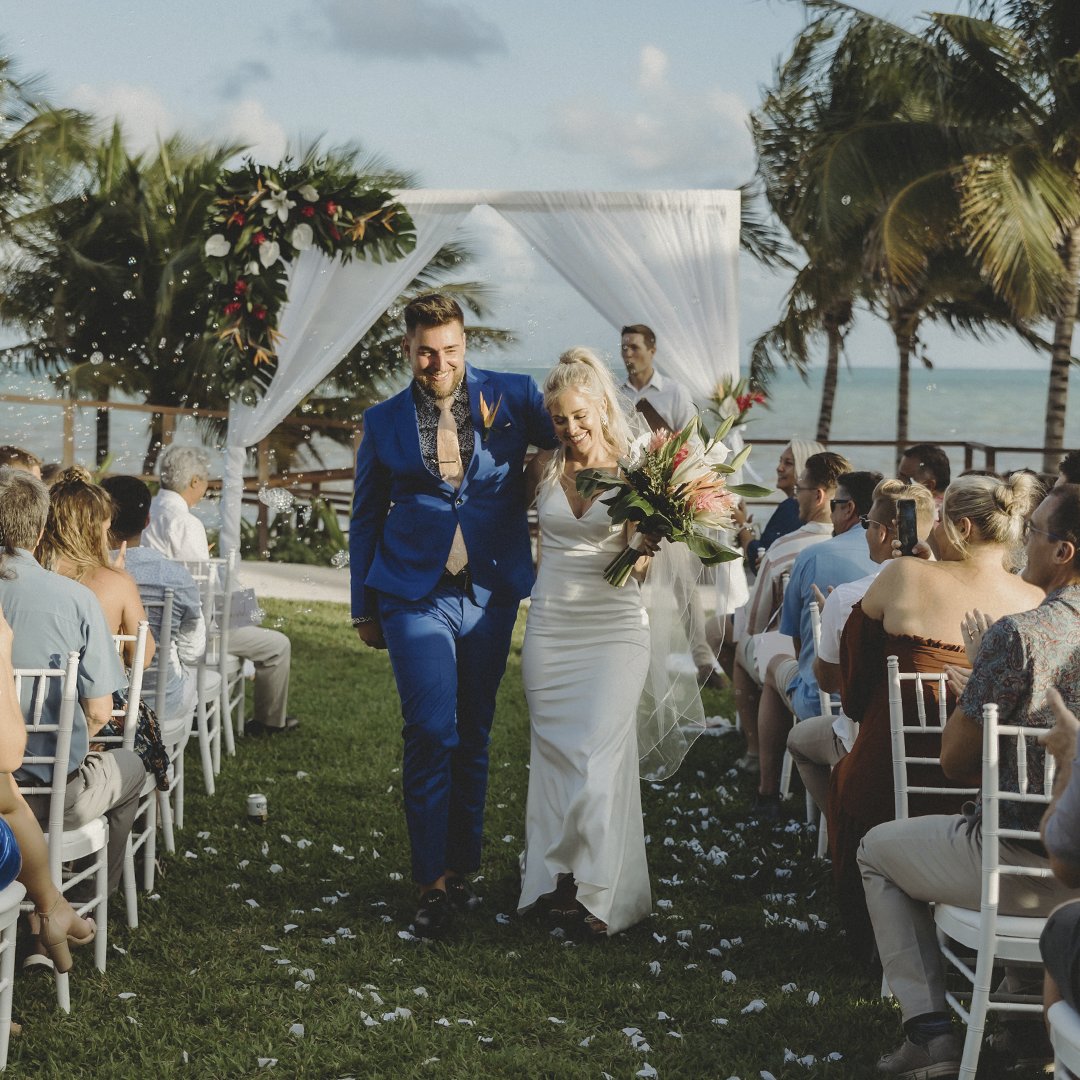 Say 'I do' in the #Mexicancaribbean. Look no further! Mexico has a wealth of stunning locations. Check here our current availability in our wedding calendar.

👉 bit.ly/41My4CJ

#weddingdestinations #mexicoweddings #romanticgetaways