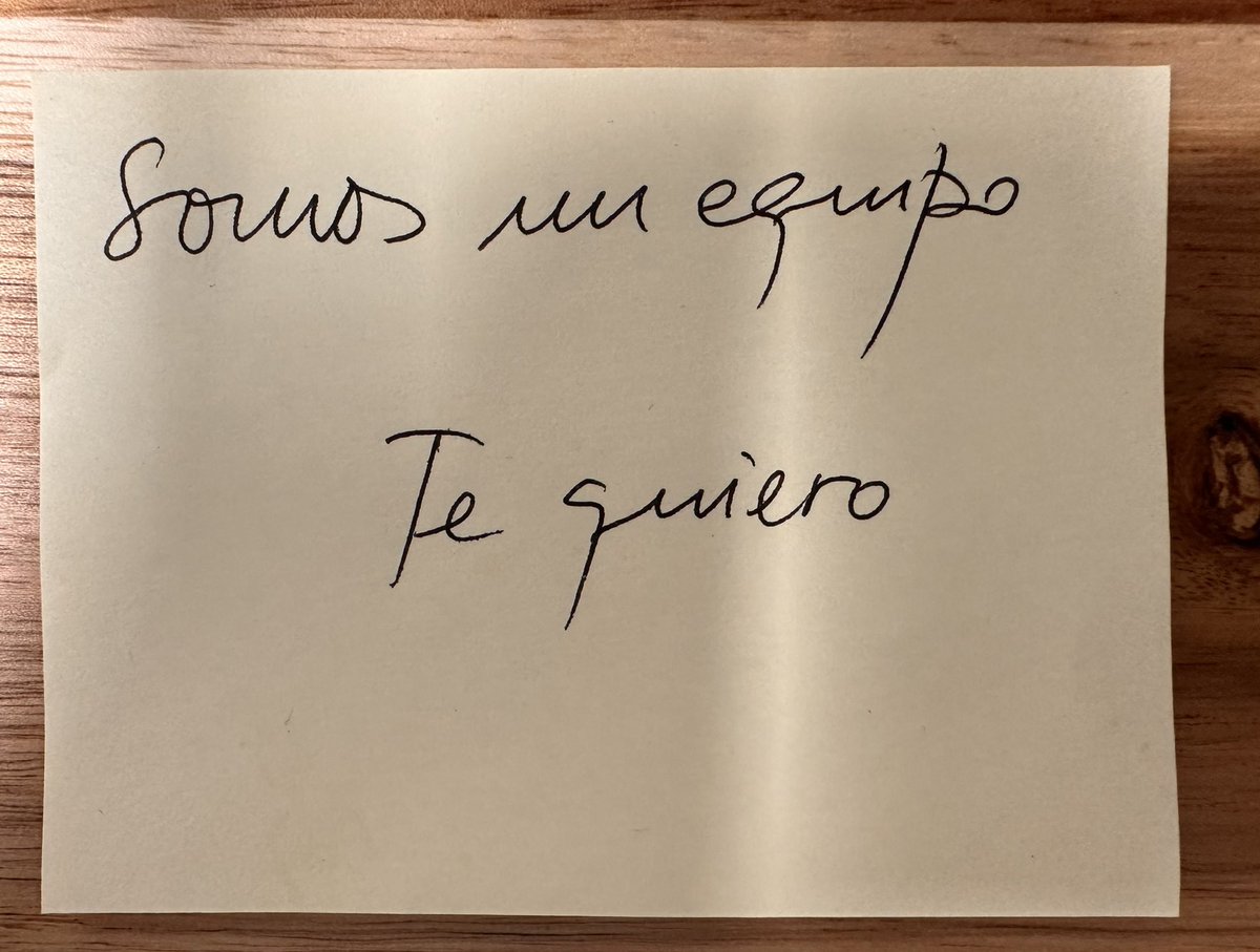 Ser pareja no es coincidir en todo. No es respirar al mismo tiempo ni ver la vida a través de los mismos ojos. Ser pareja es saber hilar un tejido fuerte y resistente, crear una pieza tan bonita como duradera. Ser pareja es ser capaz de formar un gran equipo.