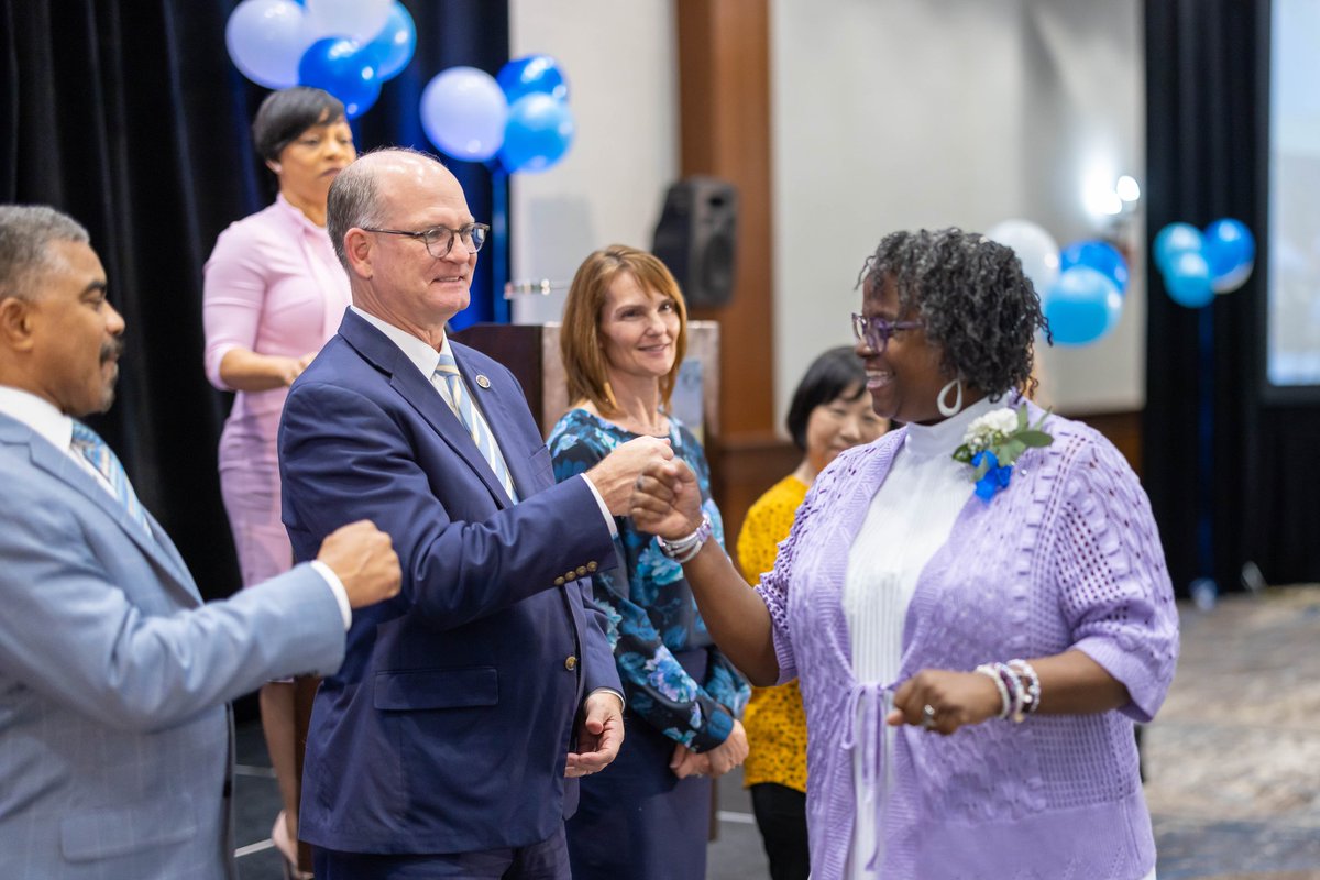 SenMMason's tweet photo. The peninsula is lucky to have passionate, dedicated, and knowledgeable educators teaching our kids. Last week Newport News Public Schools celebrated their extraordinary educators and recognized their 2022-2023 Teachers of the Year. Thank you teachers for all you do. https://t.co/P7iaiLQZlg
